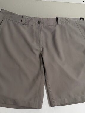 Women’s Nike Gray Tour Performance Golf Shorts